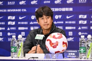 赛前新闻发布会：会全力以赴，专注打好每一场，做好当下该做的