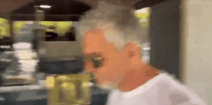 1685966848564022271.gif messi 2.gif